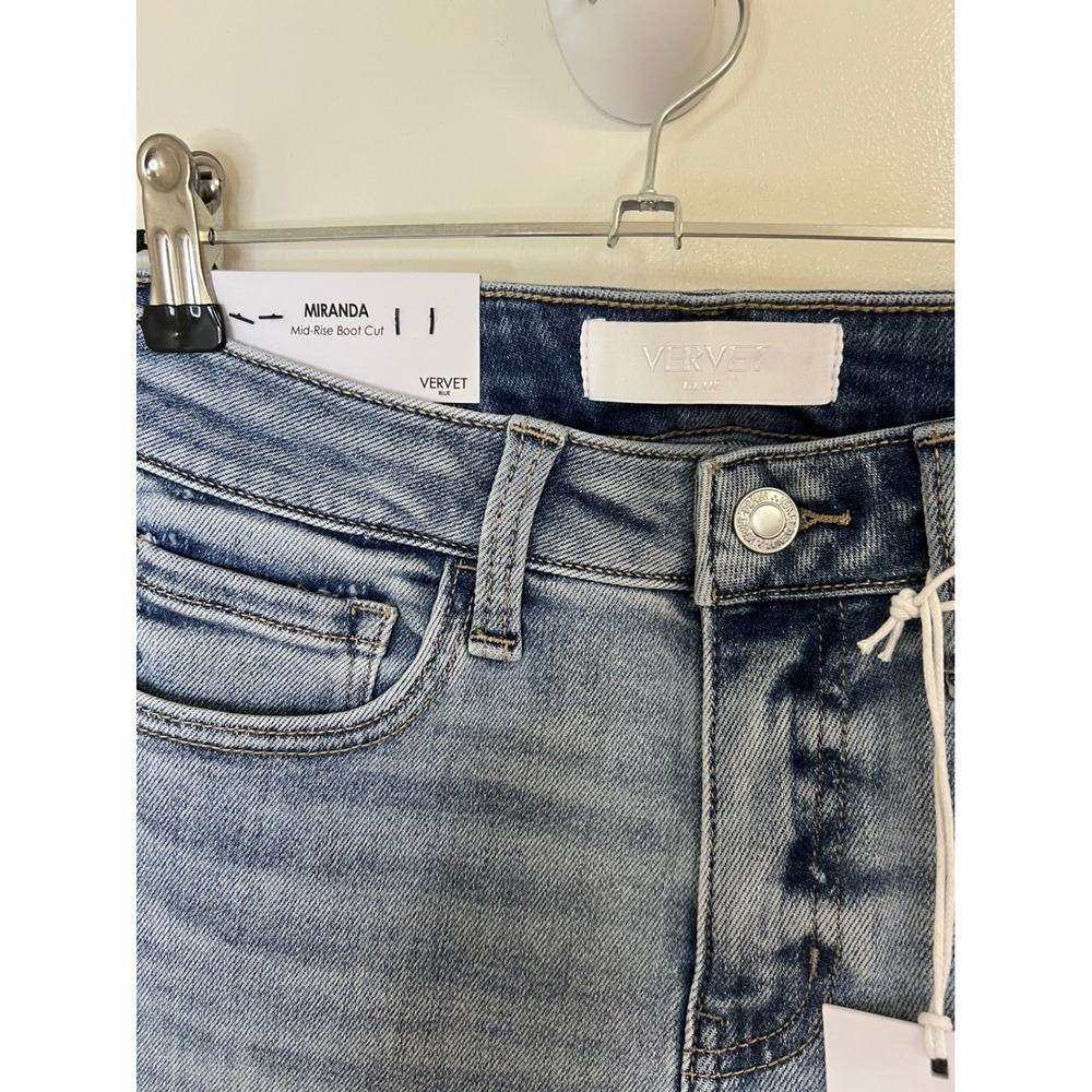 Vervet Blue Miranda Mid-Rise Boot Cut Jeans Light Wash T6460 Size 27 NEW - Picture 2 of 9